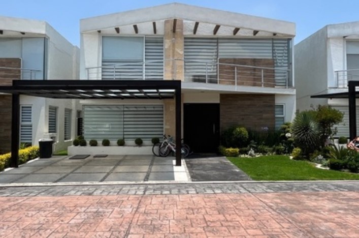 CASA EN VENTA EN METEPEC 4 RECAMARAS